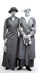 Fotografie dvou Američanek, cca 1910