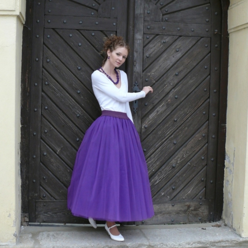 Fialová tylová sukně