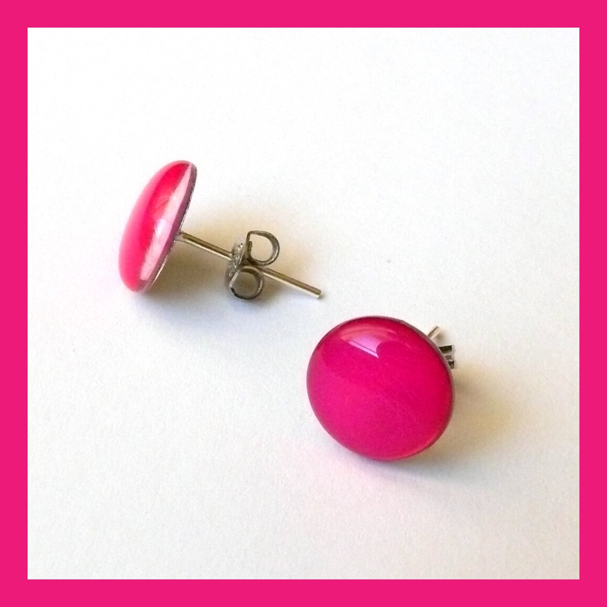 Tmavě růžové pecky