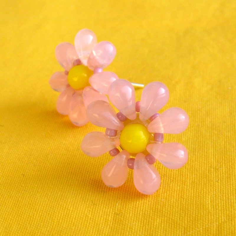 Retro náušnice růžové kytičky