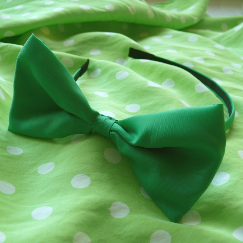 Zelená čelenka s maxi mašlí