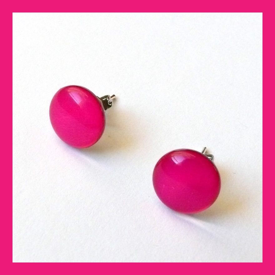 Tmavě růžové pecky