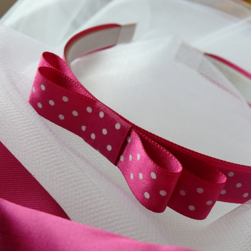 Fuchsiová puntíkovaná čelenka s mašlí