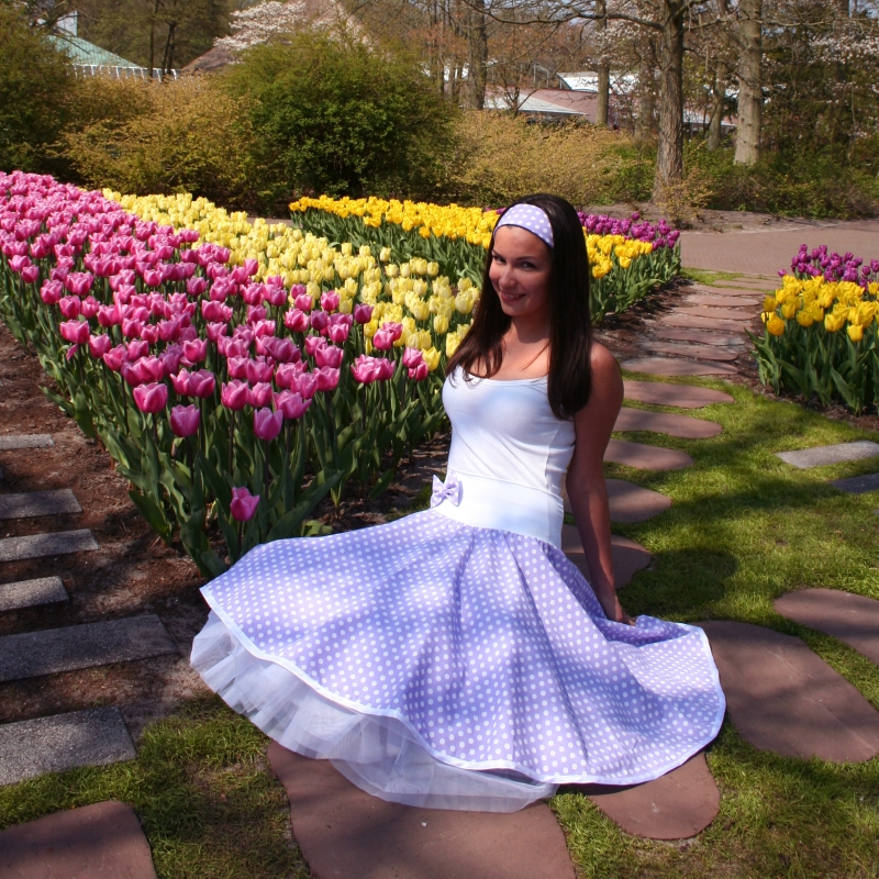 Světle fialová puntíkovaná sukně