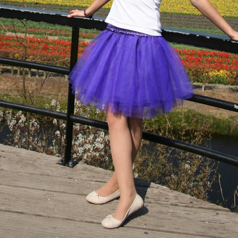 Fialová tylová sukně