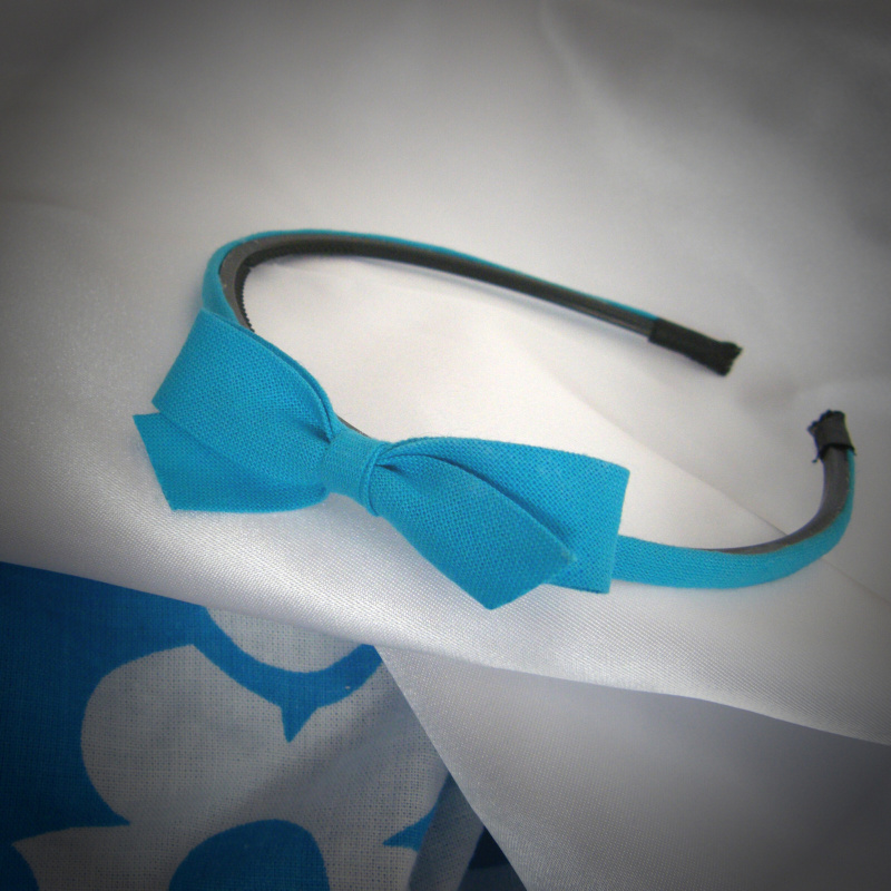 Tyrkysová čelenka s mašlí