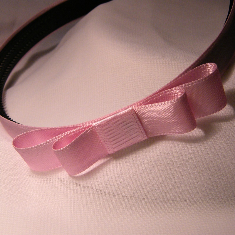 Světle růžová čelenka s mašlí