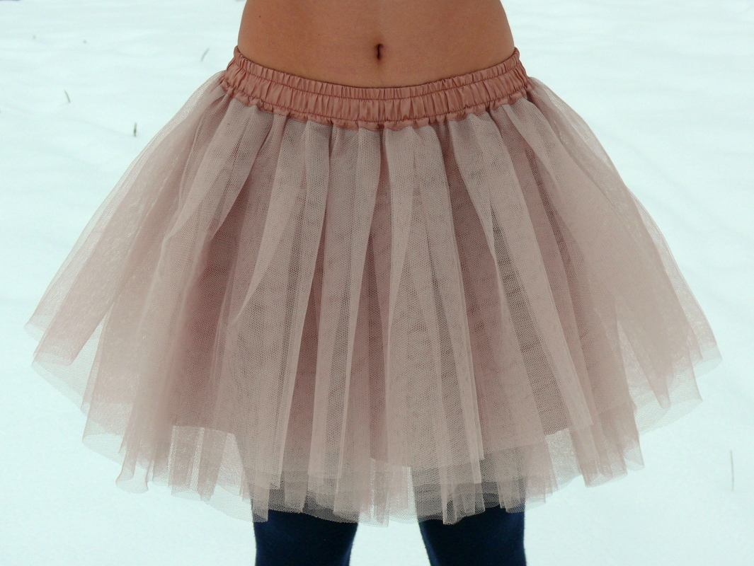 Starorůžová tylová sukně