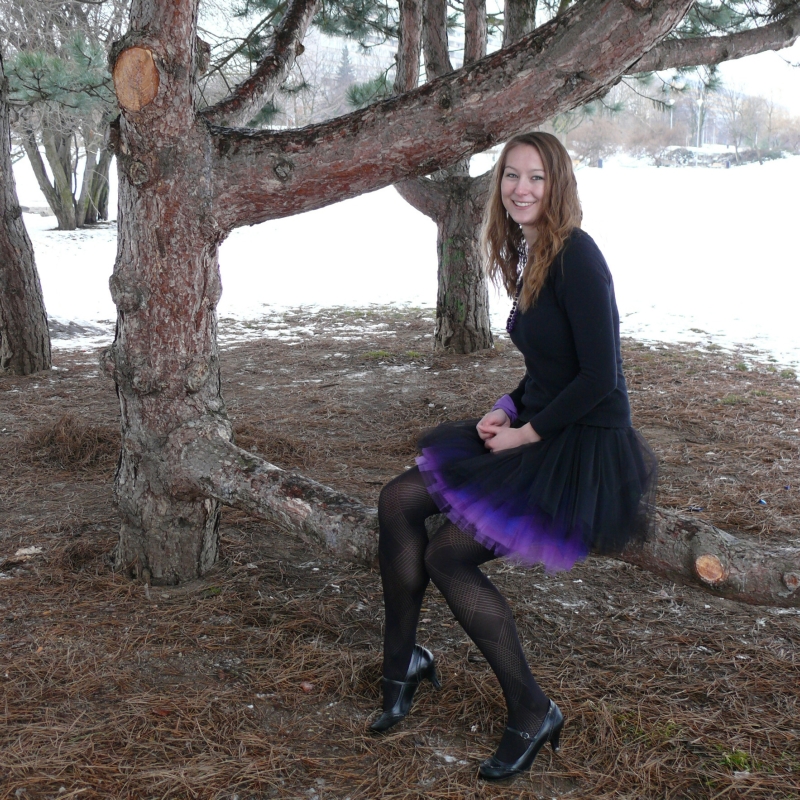 Černo-fialová tylová sukně