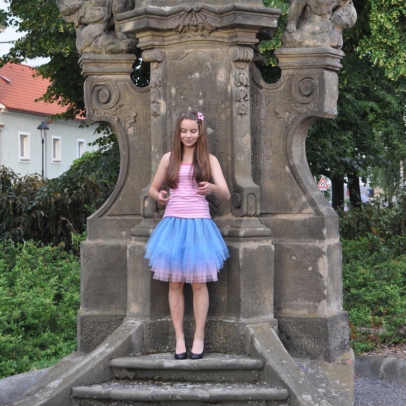 Modro-růžová tylová sukně