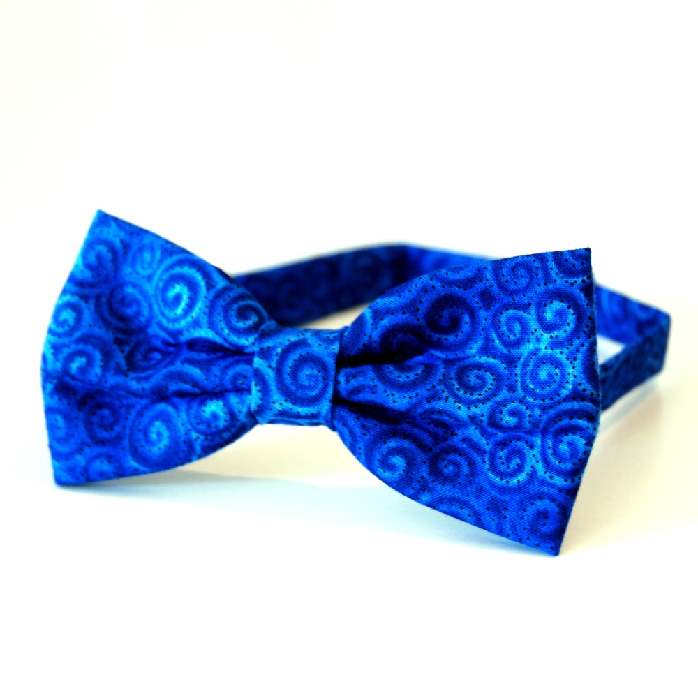 Modrý motýlek se spirálami