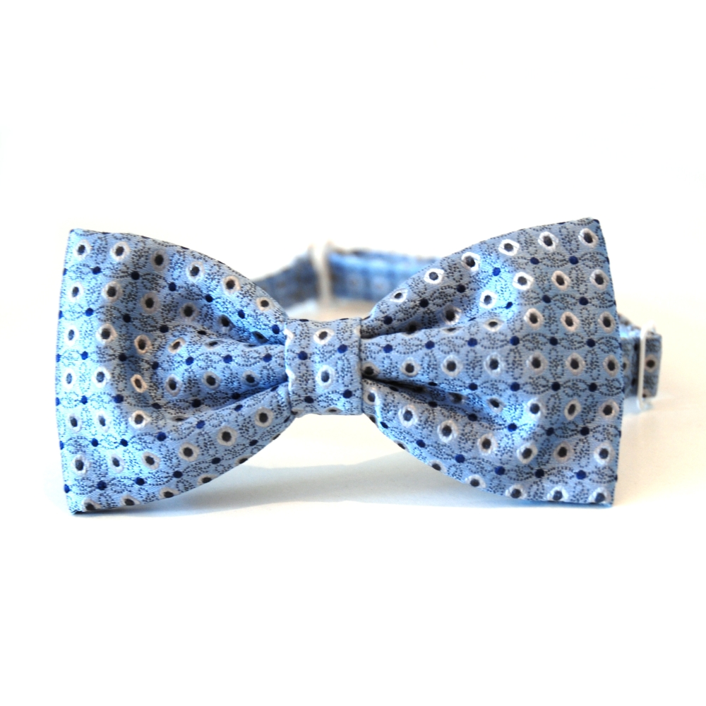 Šedomodrý motýlek s tečkami z hedvábí