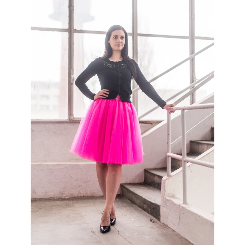 Sytě růžová tylová sukně