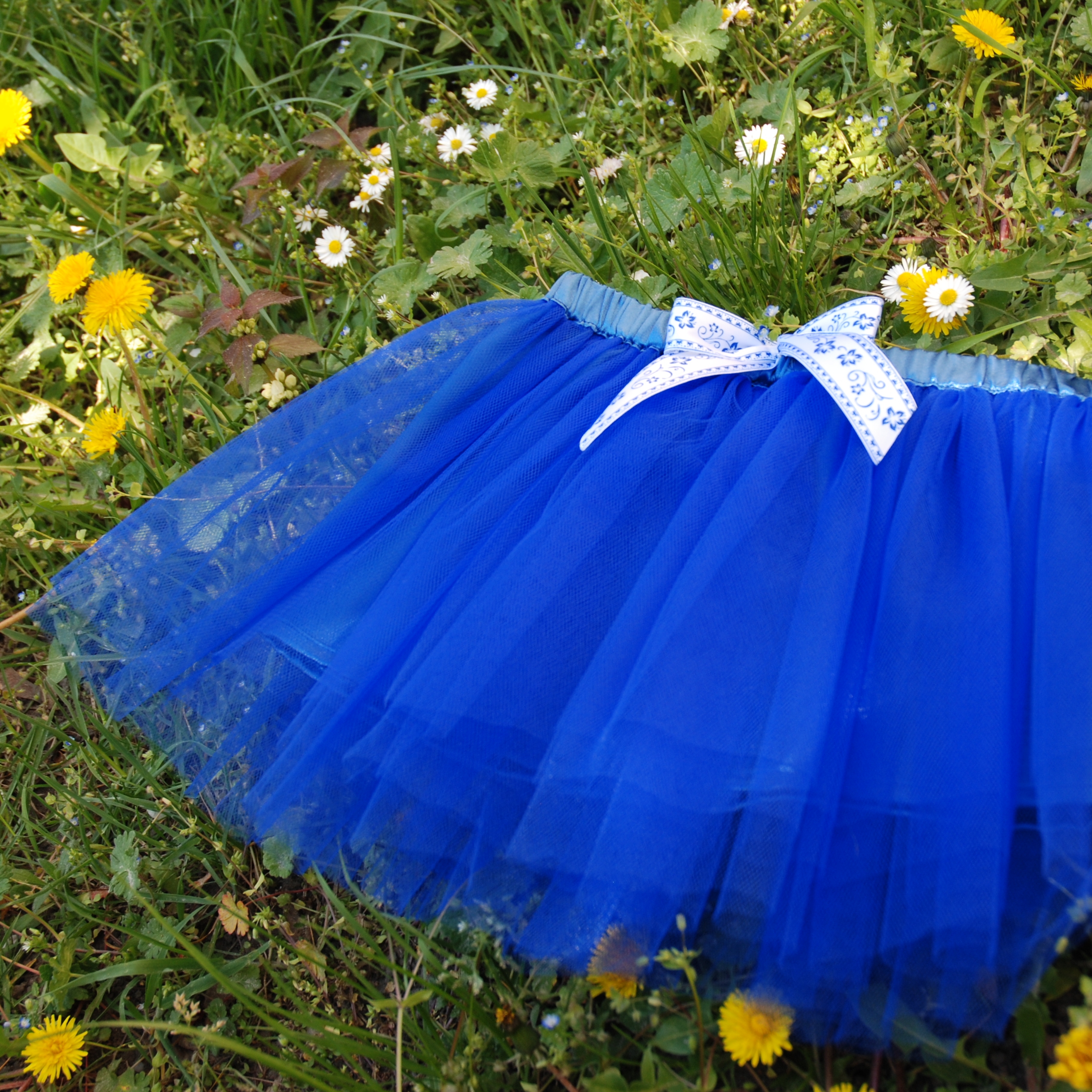 Modrá tylová sukně s folklórní mašličkou - dětská