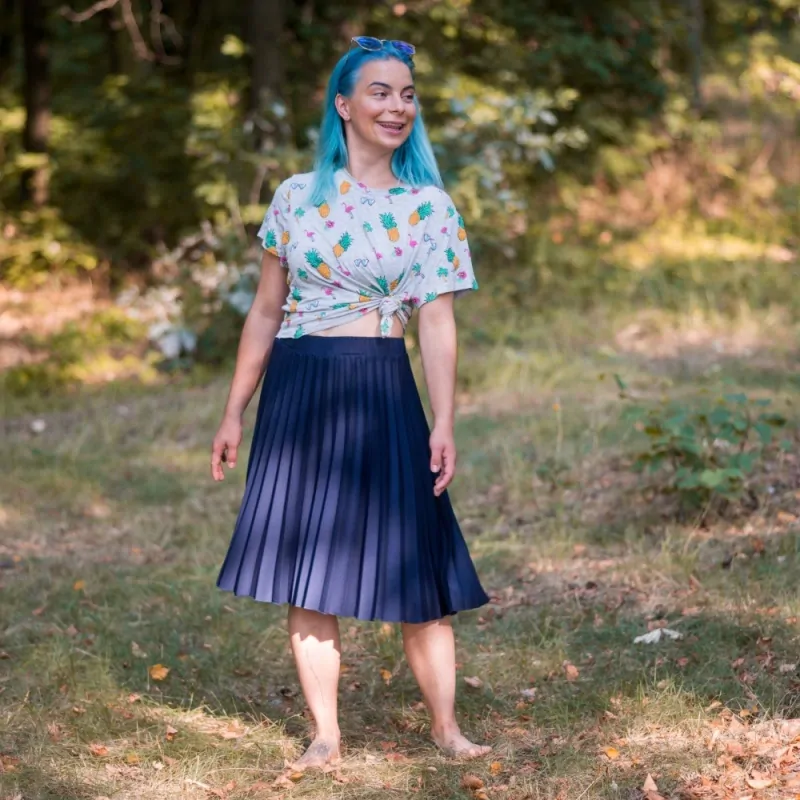 Tmavě modrá plisovaná sukně