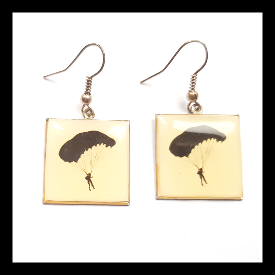 Náušnice s parašutisty