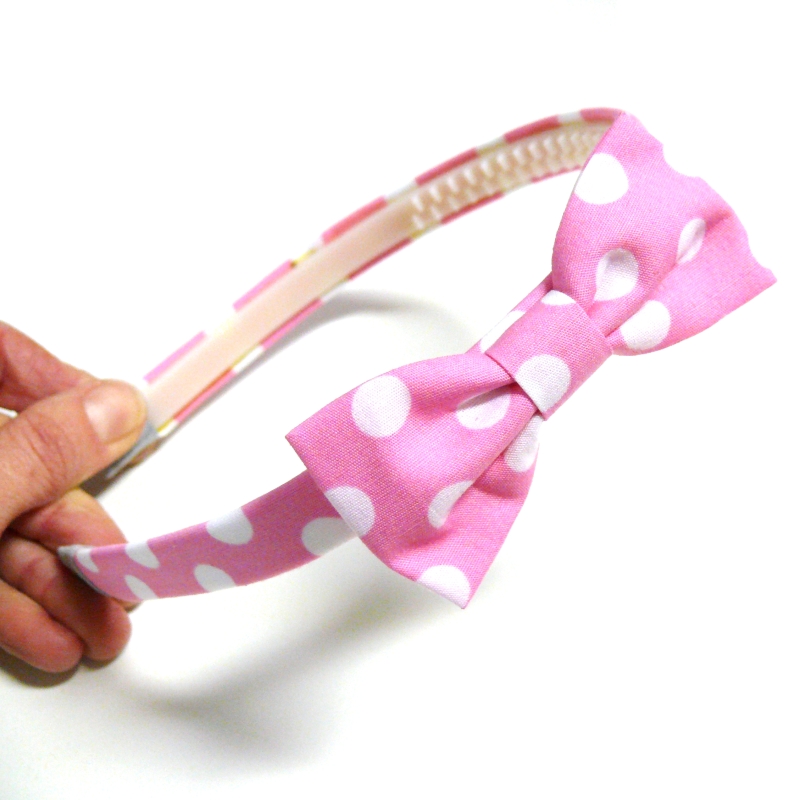 Světle růžová puntíkovaná čelenka s mašlí - bavlna