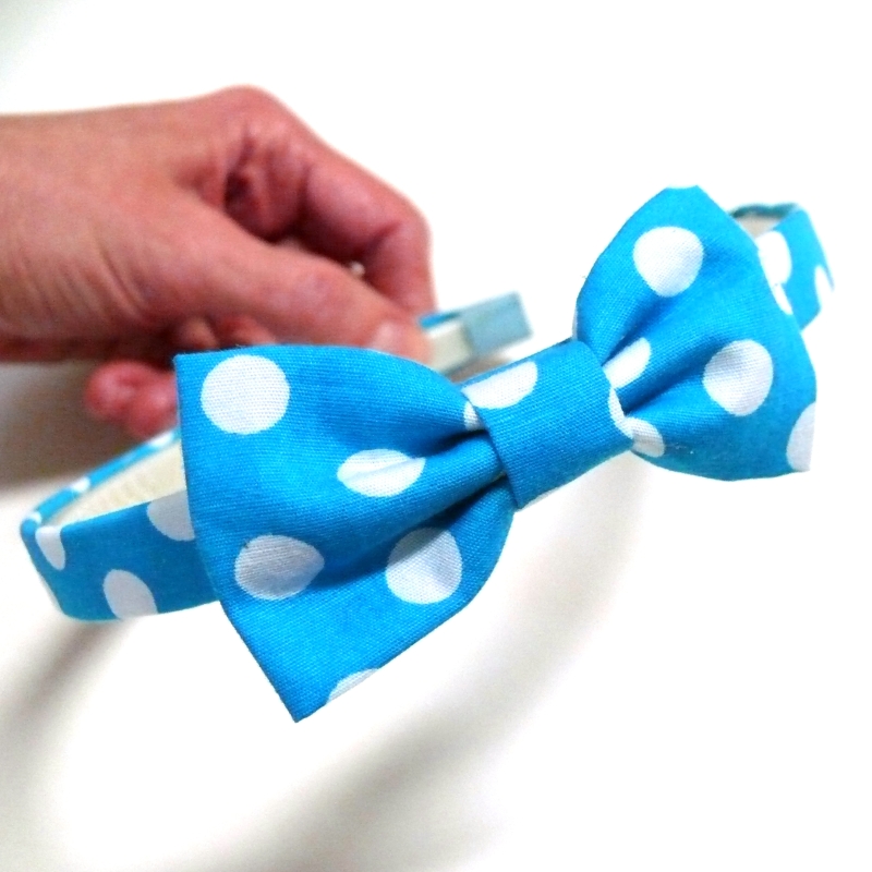 Tyrkysová puntíkovaná čelenka s mašlí - bavlna