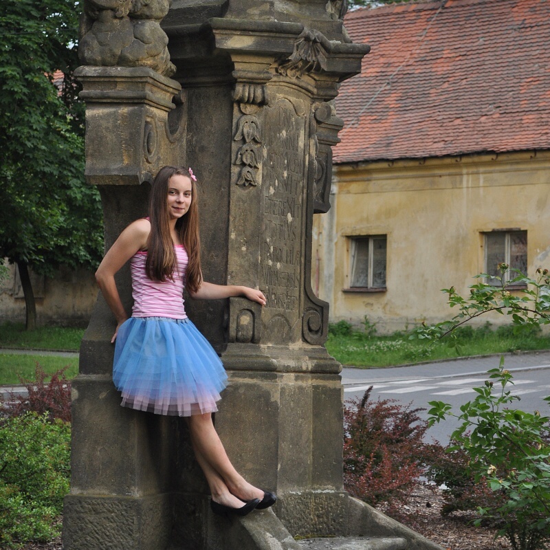 Modro-růžová tylová sukně