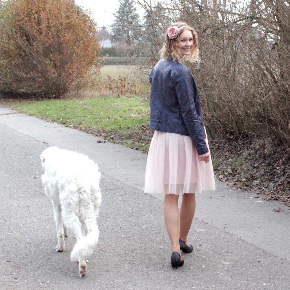 Starorůžová splývavá tylová sukně