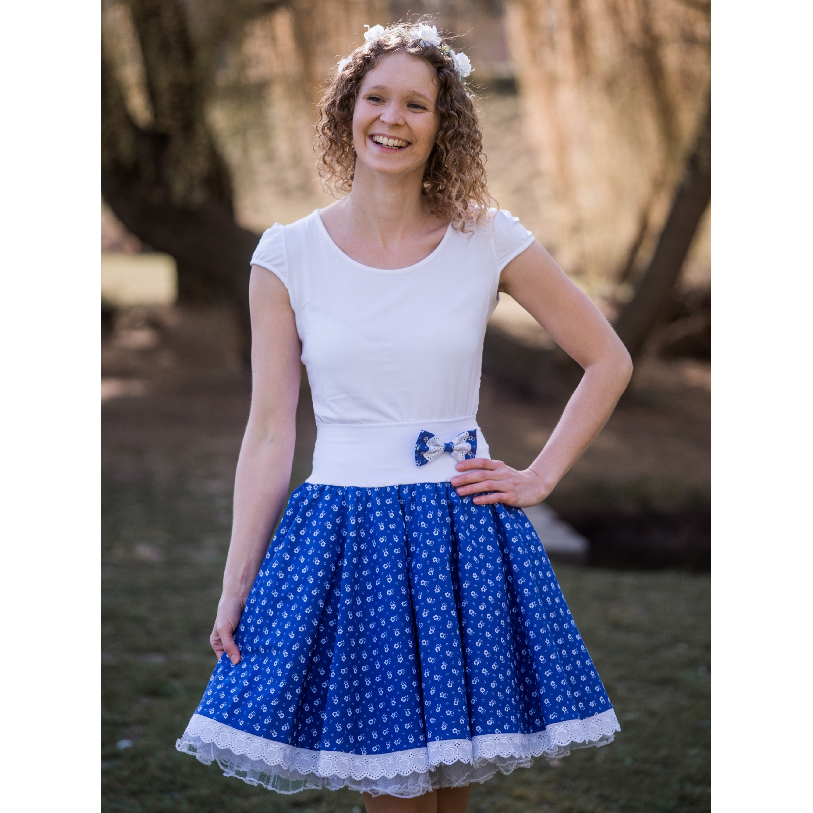 Modrotisková kolová sukně