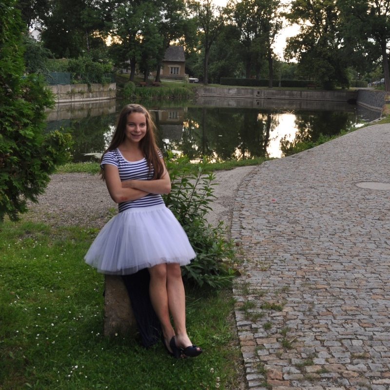 Bílá tylová sukně