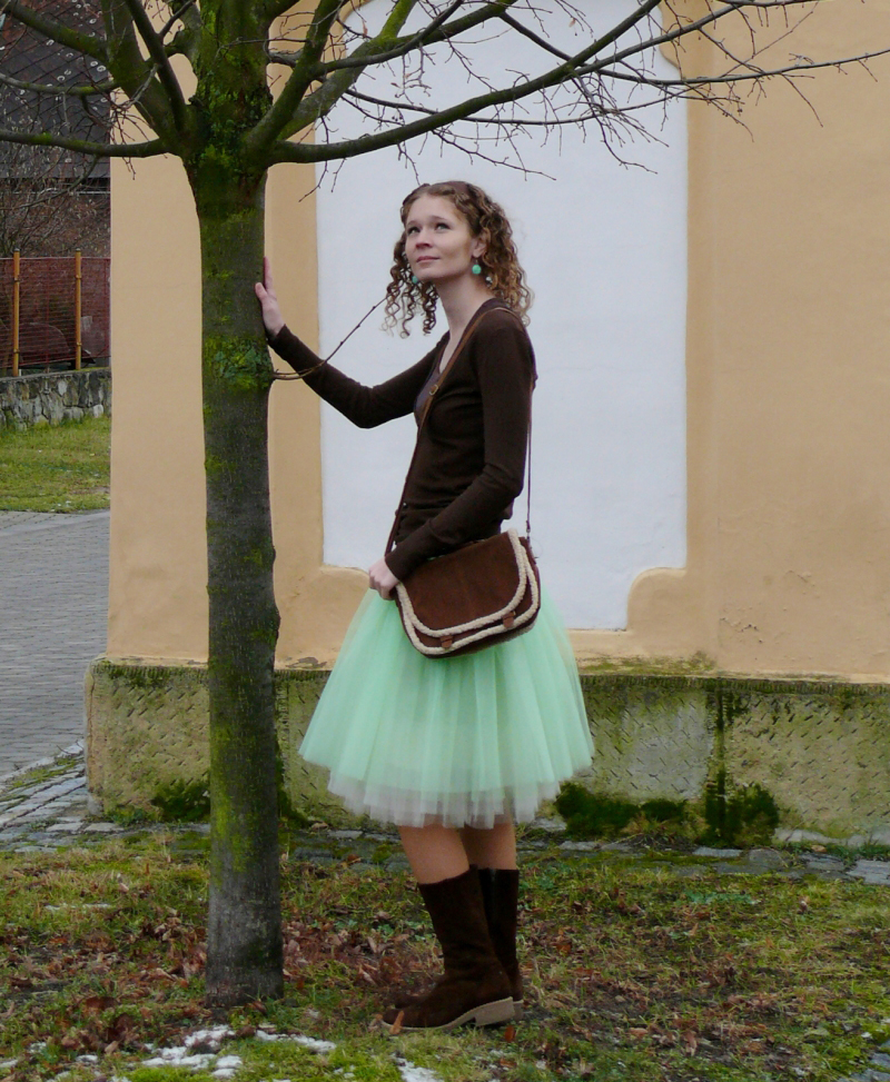 Zeleno-bílá tylová sukně