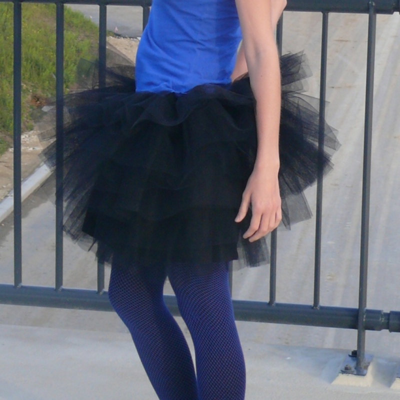 Černá široká tylová sukně