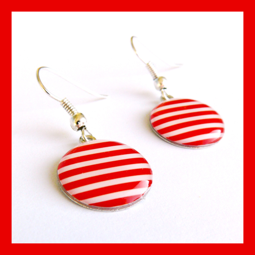 Červeno-bílé pruhované náušnice