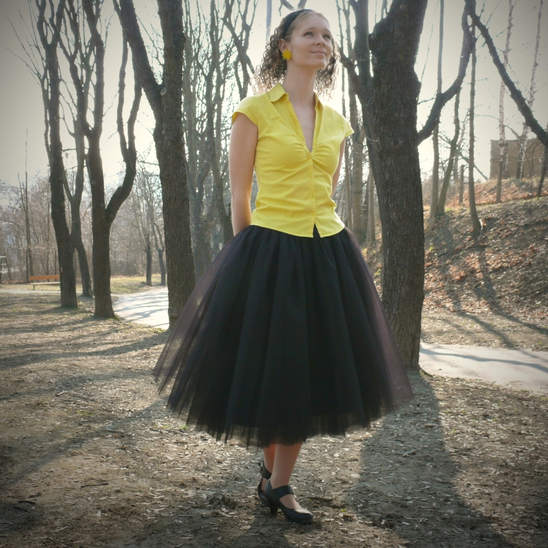 Černá tylová sukně