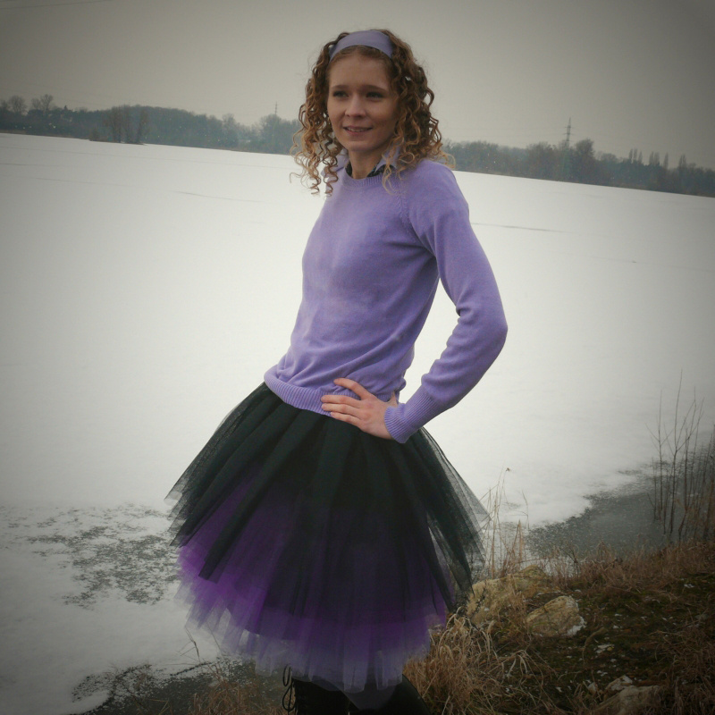 Černo-fialová tylová sukně