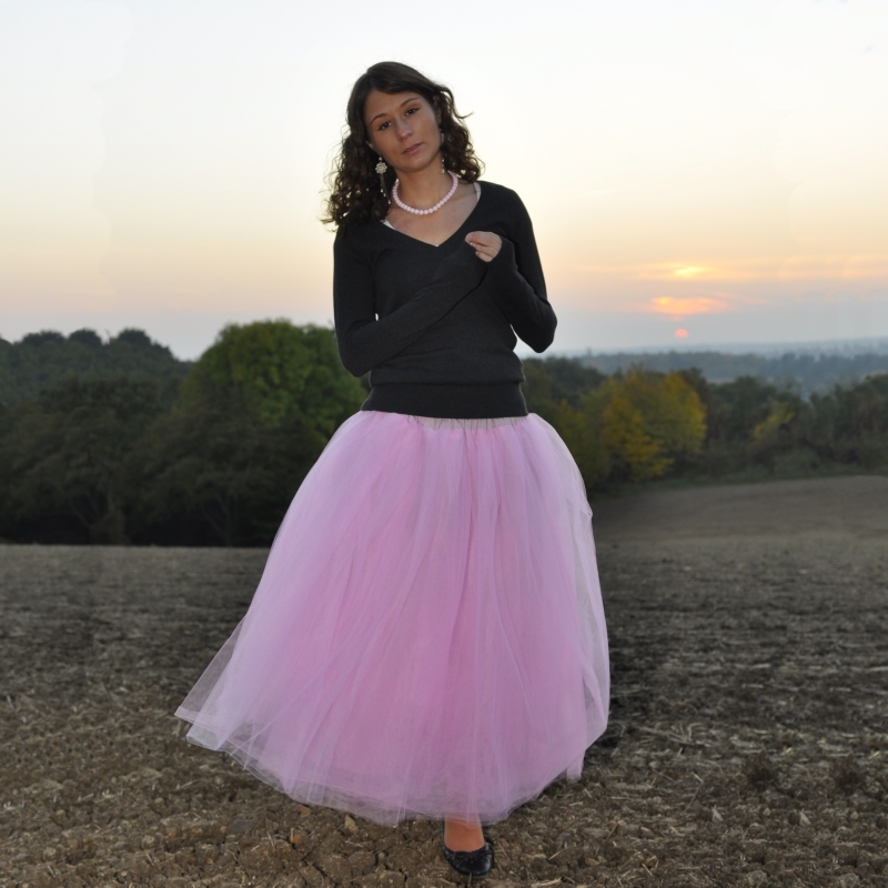 Světle růžová dlouhá tylová sukně