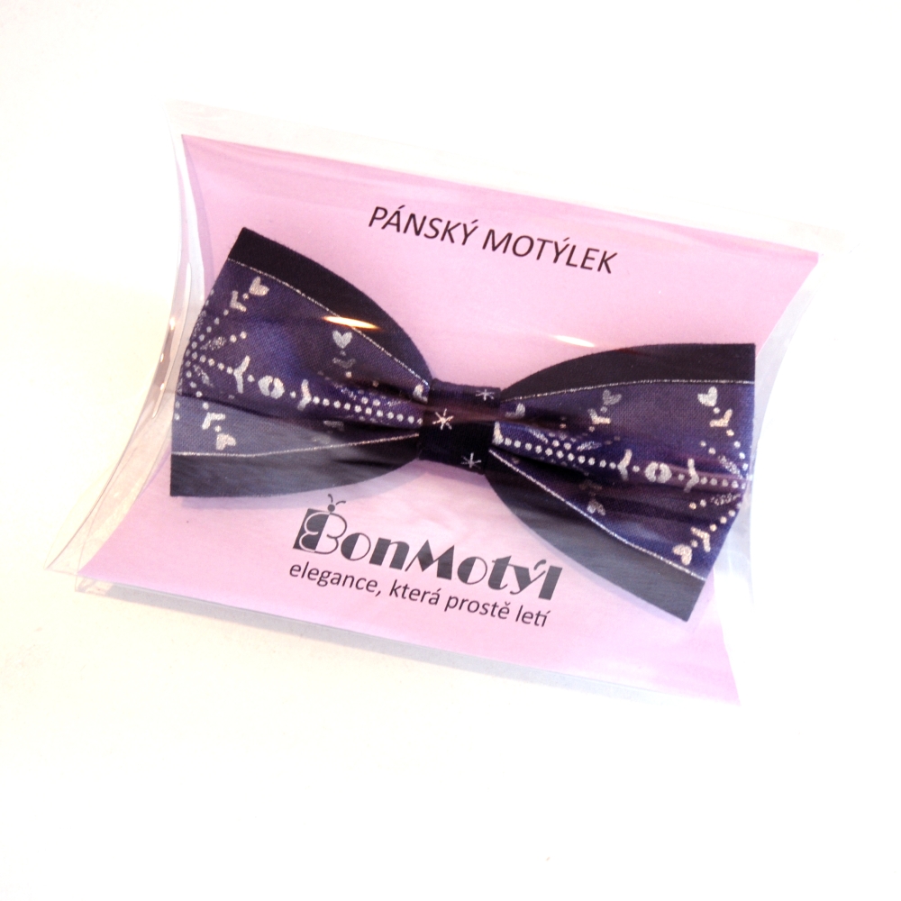 Fialový motýlek se stříbrnými hvězdami