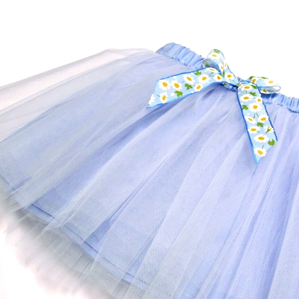 Světle modrá tylová sukně s kopretinami - dětská