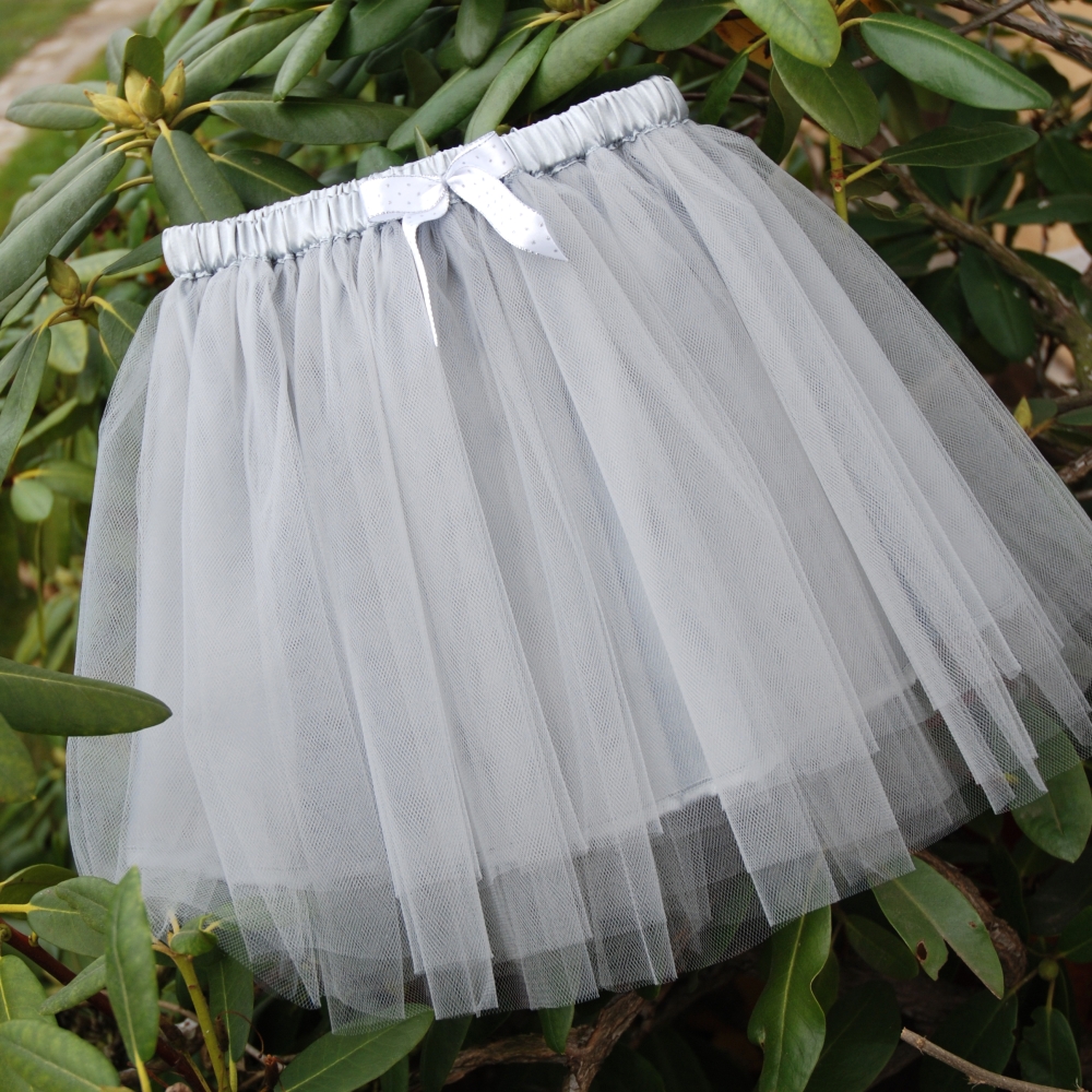 Šedá tylová sukně s puntíkovanou mašlí - dětská