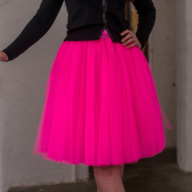 Sytě růžová tylová sukně