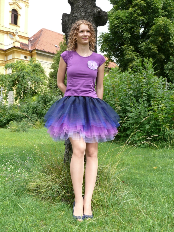 Modro-fialová tylová sukně