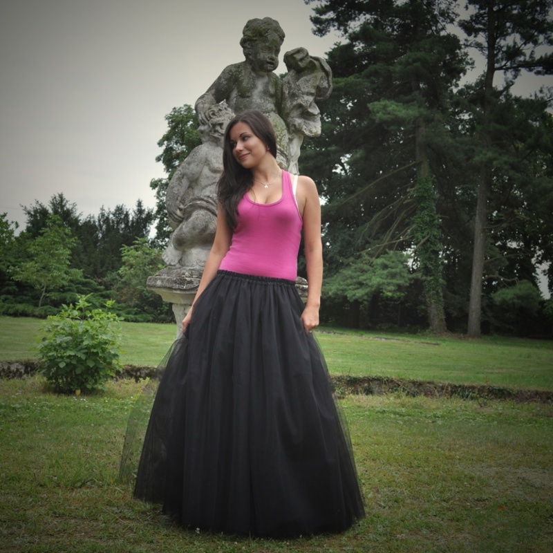 Černá dlouhá tylová sukně