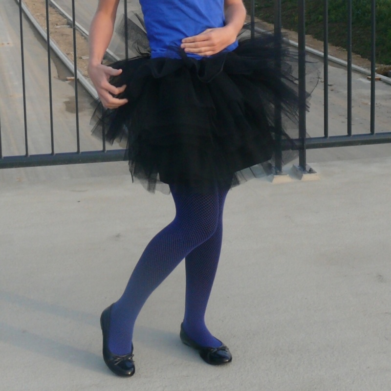 Černá široká tylová sukně
