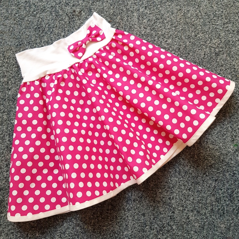 Sytě růžová puntíkovaná sukně - dětská