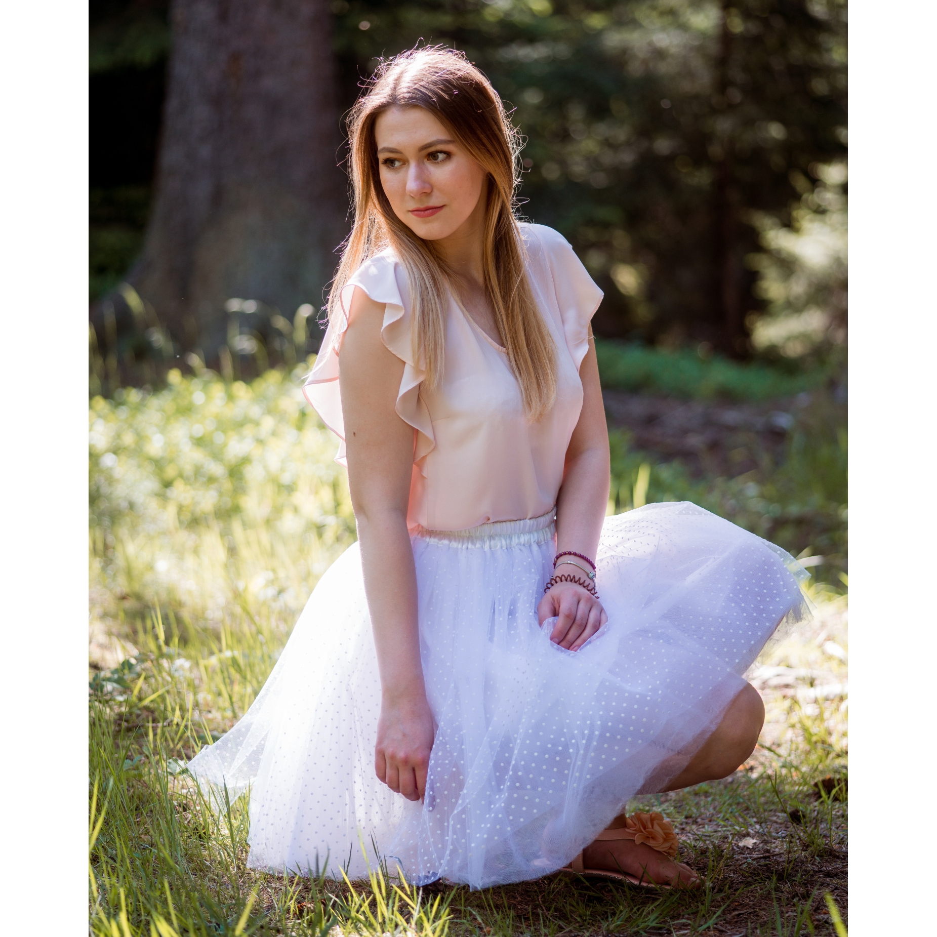 Bílá puntíkovaná tylová sukně