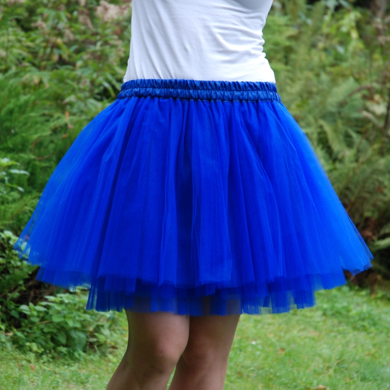Královsky modrá tylová sukně