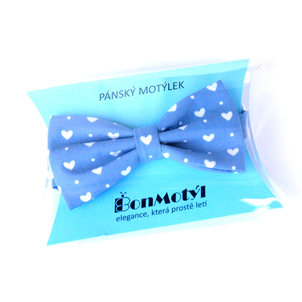 Modrý motýlek se srdíčky