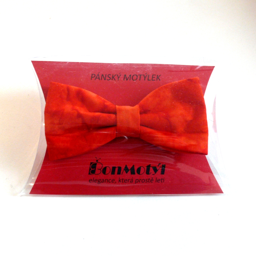 Oranžový motýlek s mramorováním