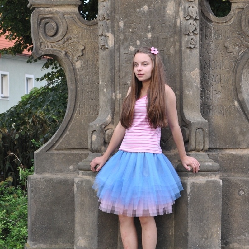 Modro-růžová tylová sukně