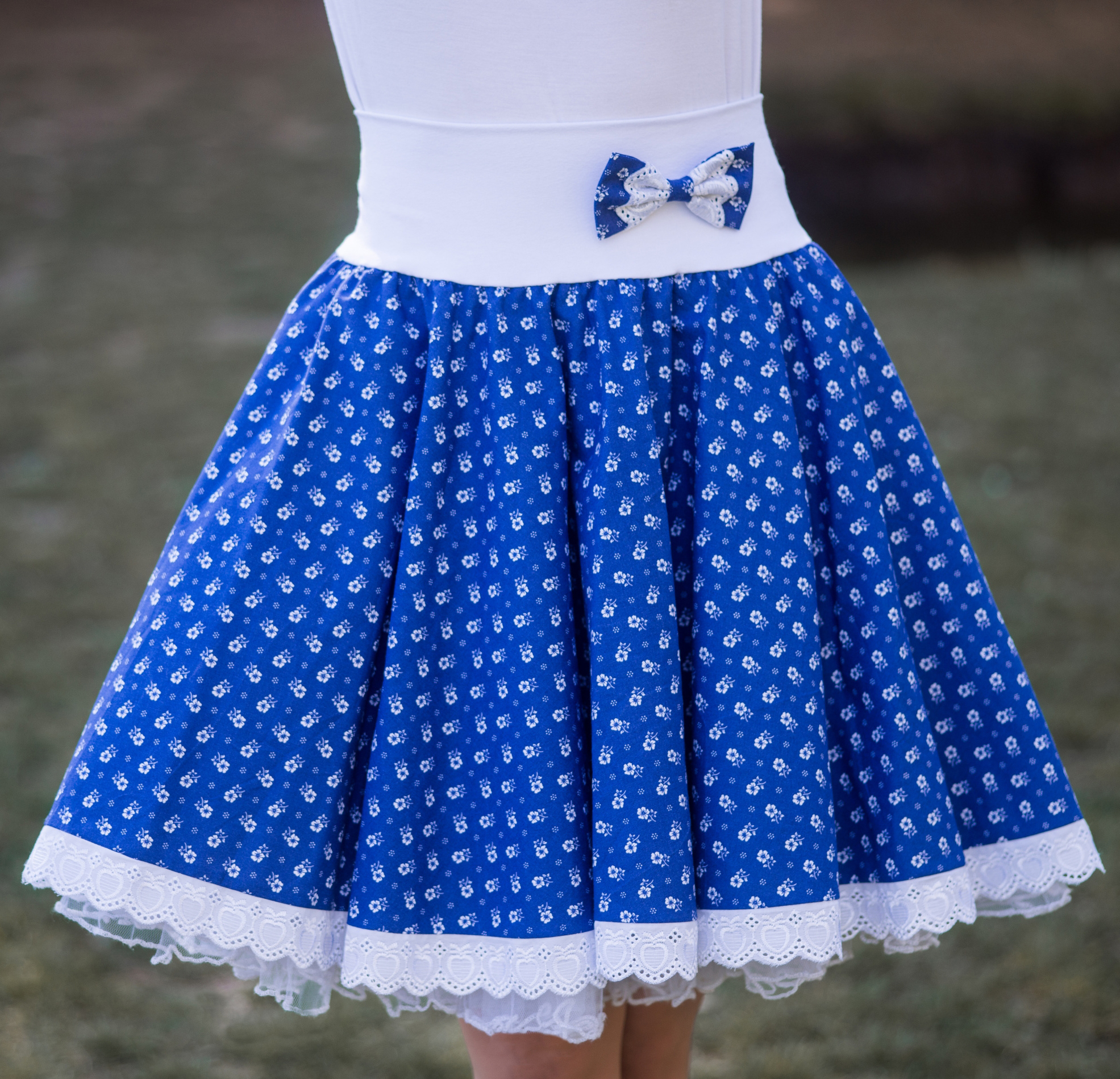 Modrotisková kolová sukně