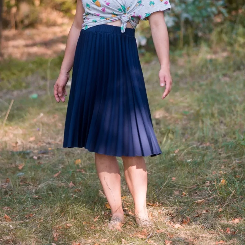 Tmavě modrá plisovaná sukně