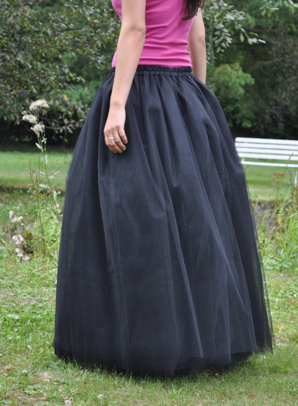 Černá dlouhá tylová sukně