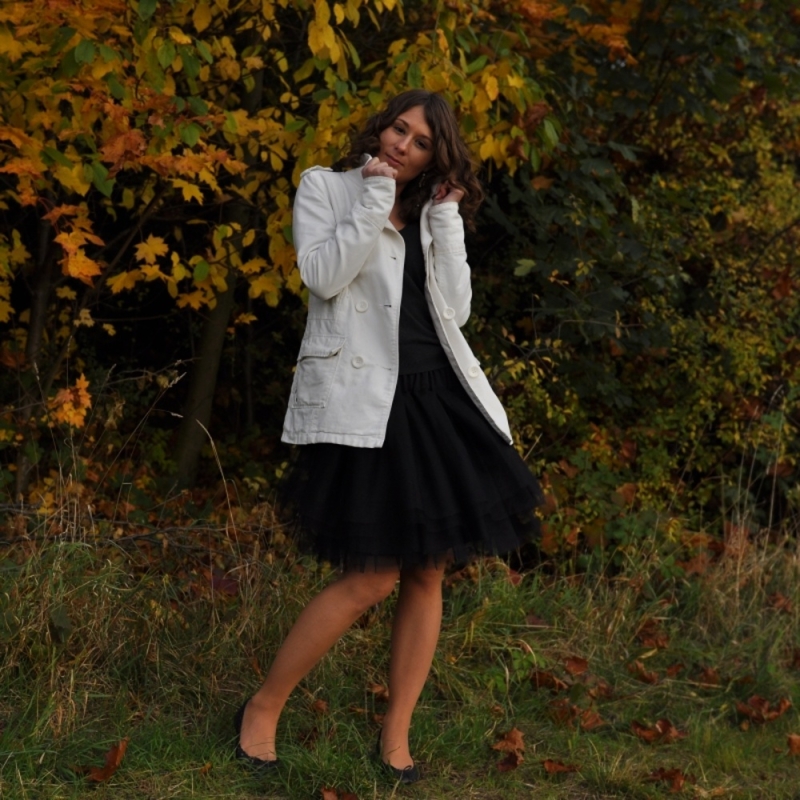 Černá tylová sukně