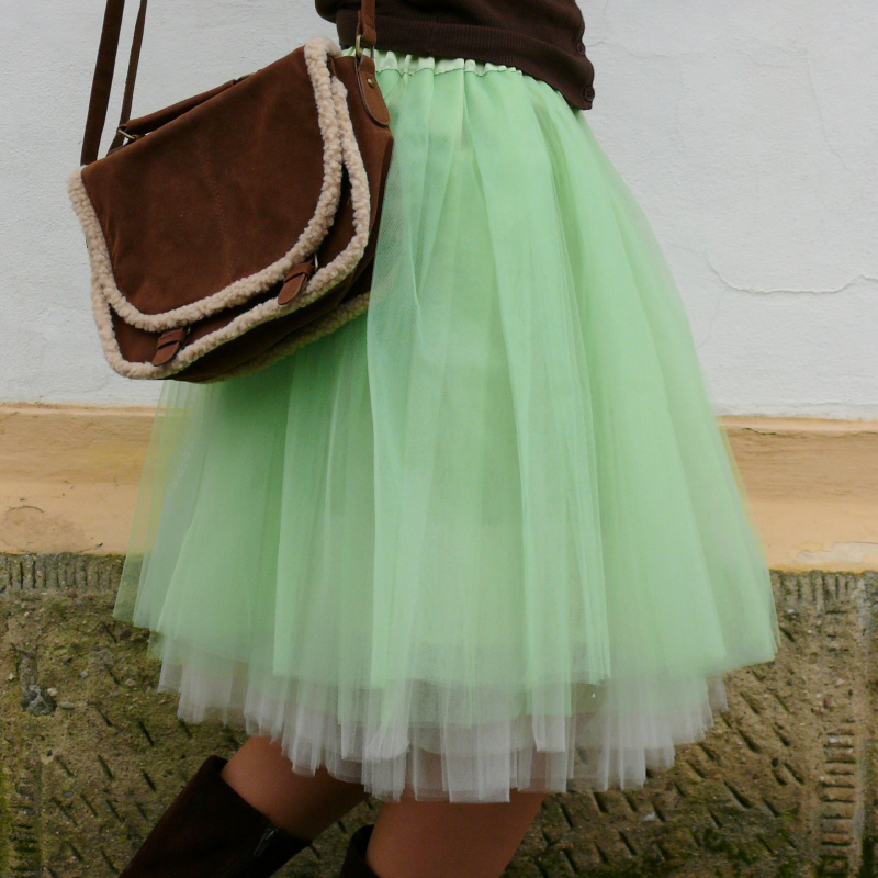 Zeleno-bílá tylová sukně